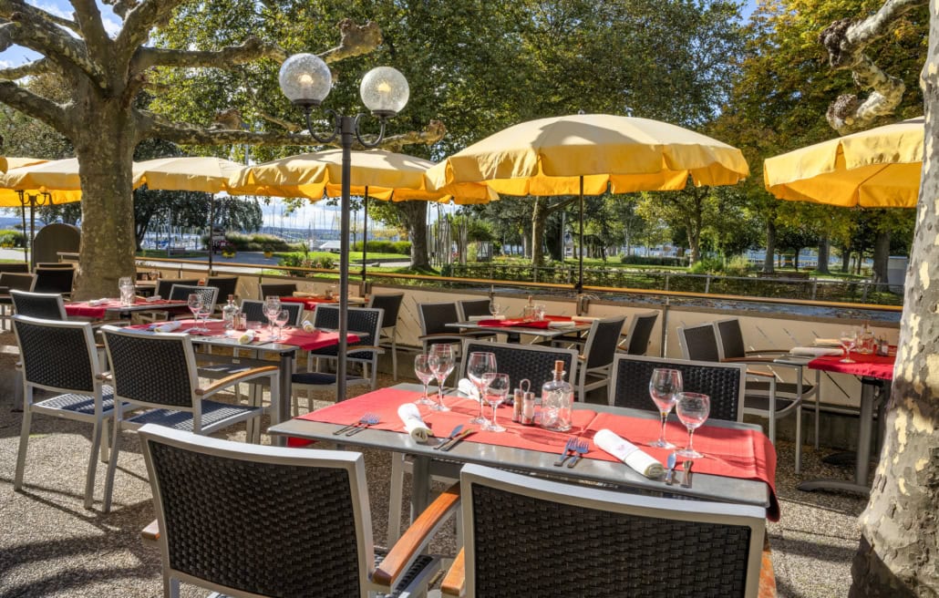 Terrasse mit Seeblick im Restaurant Mainaublick