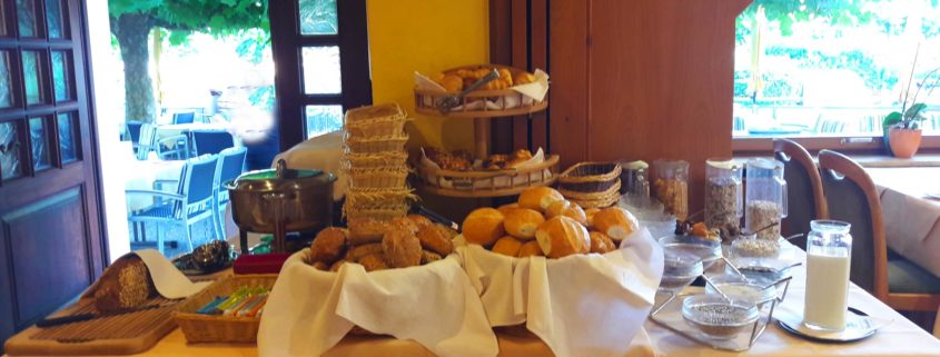 Frühstücksbuffet – Hotel Restaurant Mainaublick